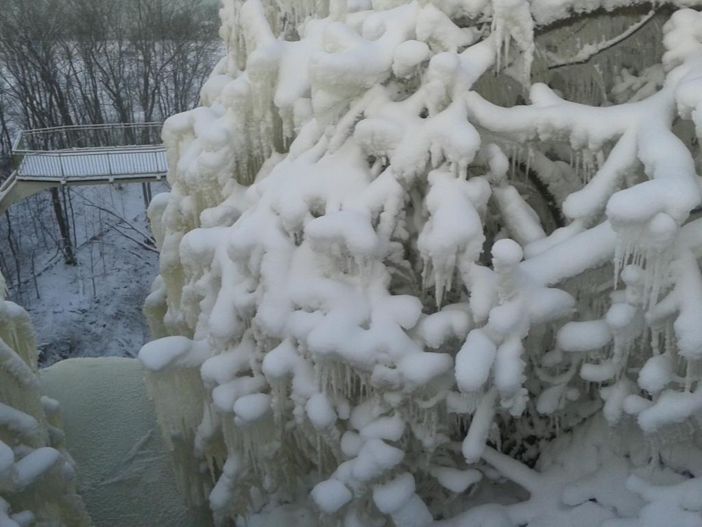 Смотровая площадка на водопад