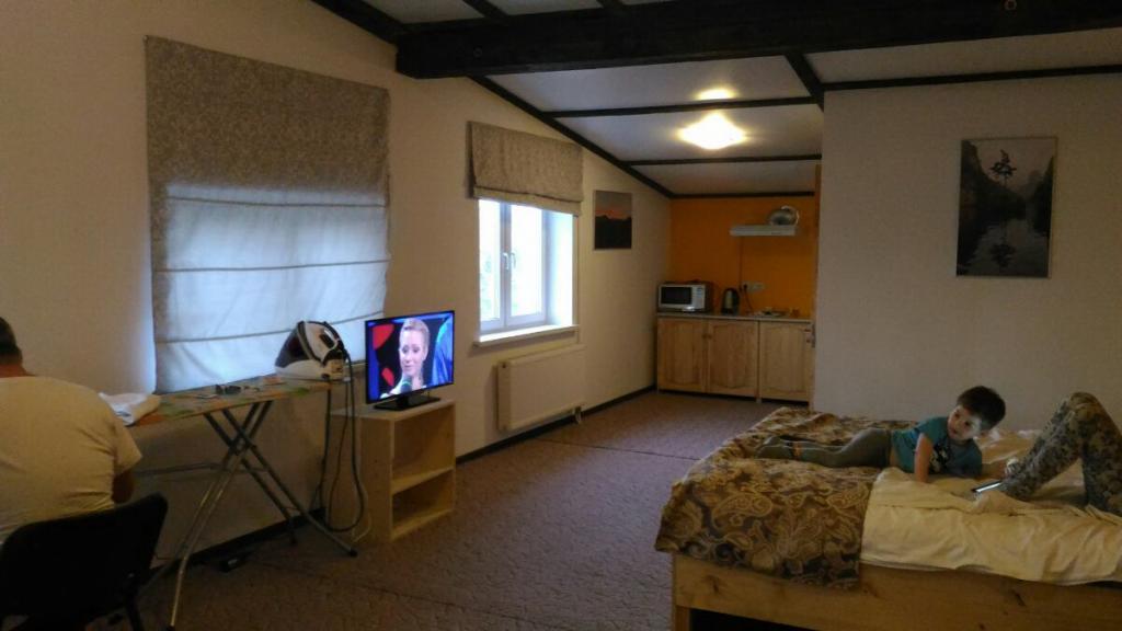 "Комнатка" - вид от диванчика